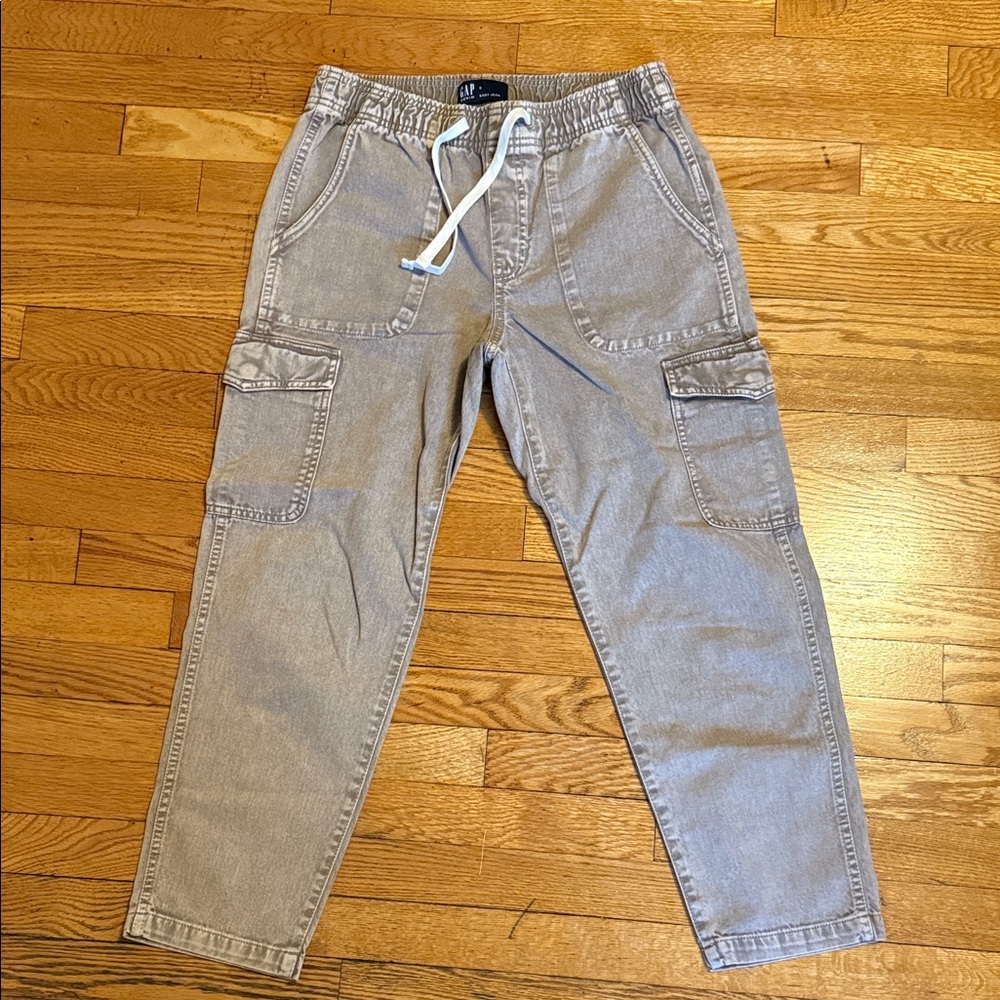 GAP Women’s Light Gray Cargo Pants